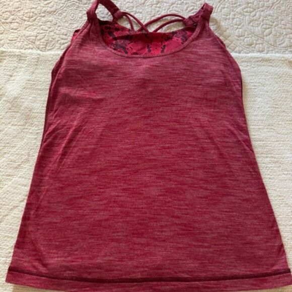 Lululemon Sunset Salutation Tank with built in bra in cranberry/red, size 4 - Picture 1 of 3